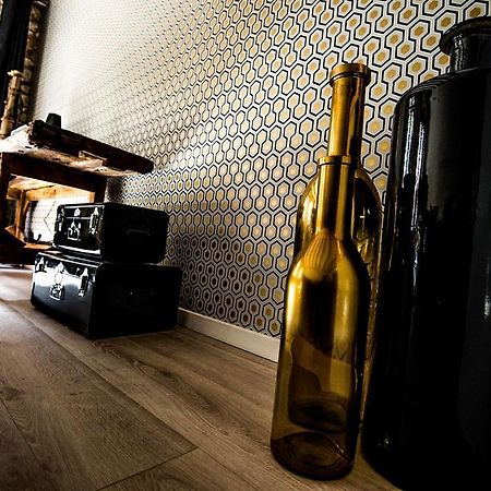 "Un Lieu Unique" Le Gold Et Le Cocon Apartment Annecy Ngoại thất bức ảnh