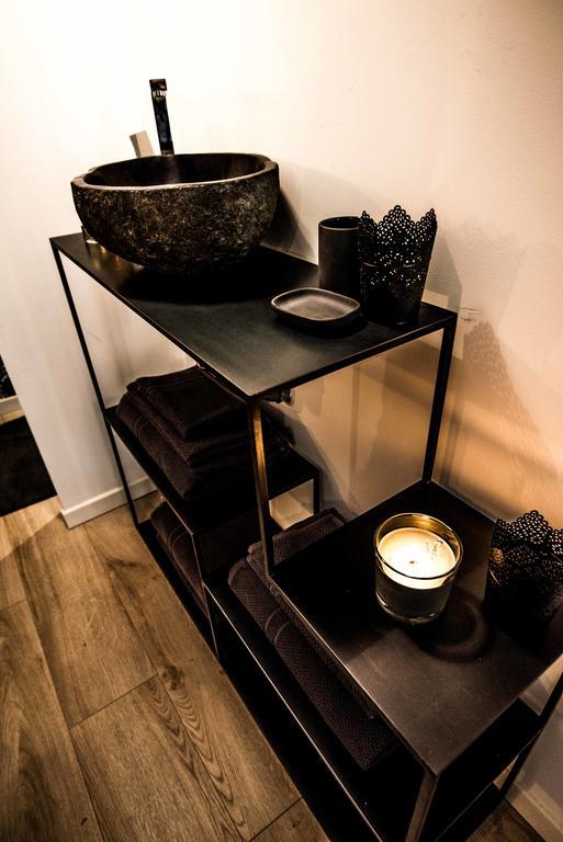 "Un Lieu Unique" Le Gold Et Le Cocon Apartment Annecy Ngoại thất bức ảnh