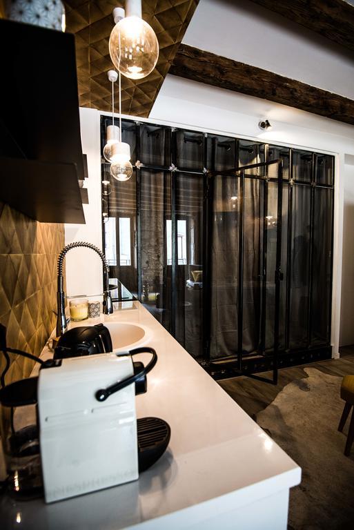 "Un Lieu Unique" Le Gold Et Le Cocon Apartment Annecy Ngoại thất bức ảnh