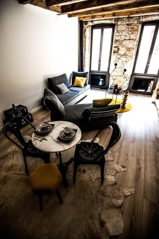 "Un Lieu Unique" Le Gold Et Le Cocon Apartment Annecy Ngoại thất bức ảnh